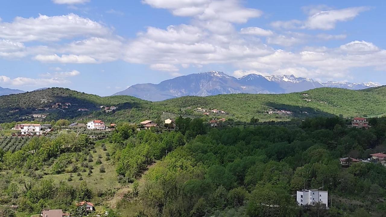 B&B La Finestra Sulle Mainarde - Isernia Exteriör bild